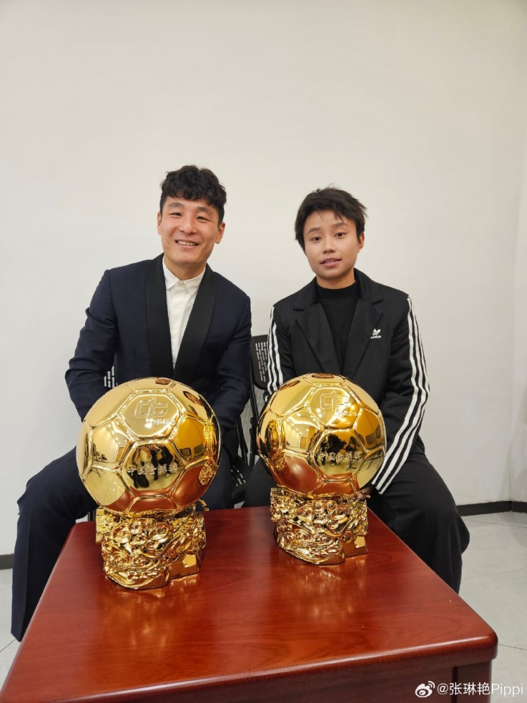  張琳艷社媒曬與武磊合照：感謝、榮幸、幸運，祝磊哥早日康復