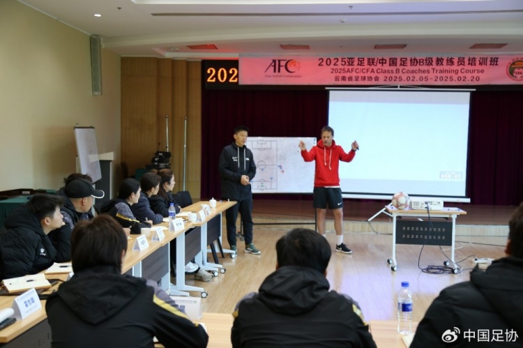  技術(shù)為王，中國(guó)足球踏上尋找靈魂之路
