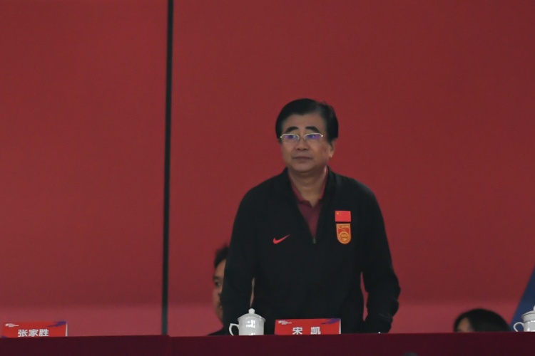  北青體育：宋凱、許基仁探班U20國青，將全程陪伴征戰(zhàn)U20亞洲杯