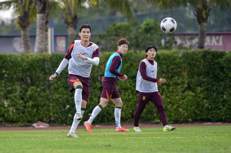  侯永永：我是B2B類型的球員，最喜歡踢8號(hào)位也能勝任其他位置