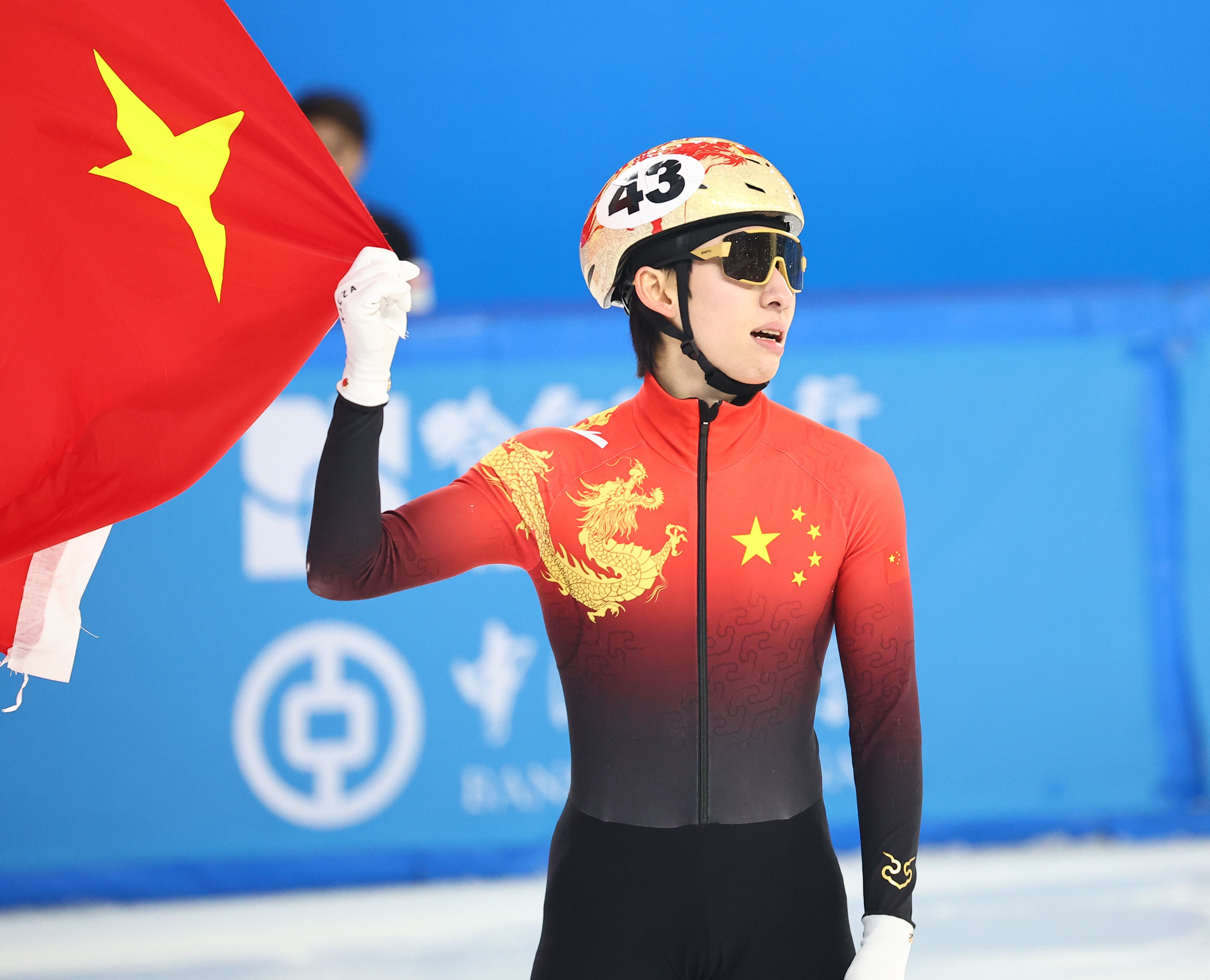  媒體人：中國冰雪歸化非常成功，但足球歸化花更多錢卻連水花都沒